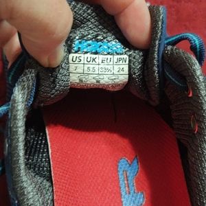 Hoka women's size 7med running shoes